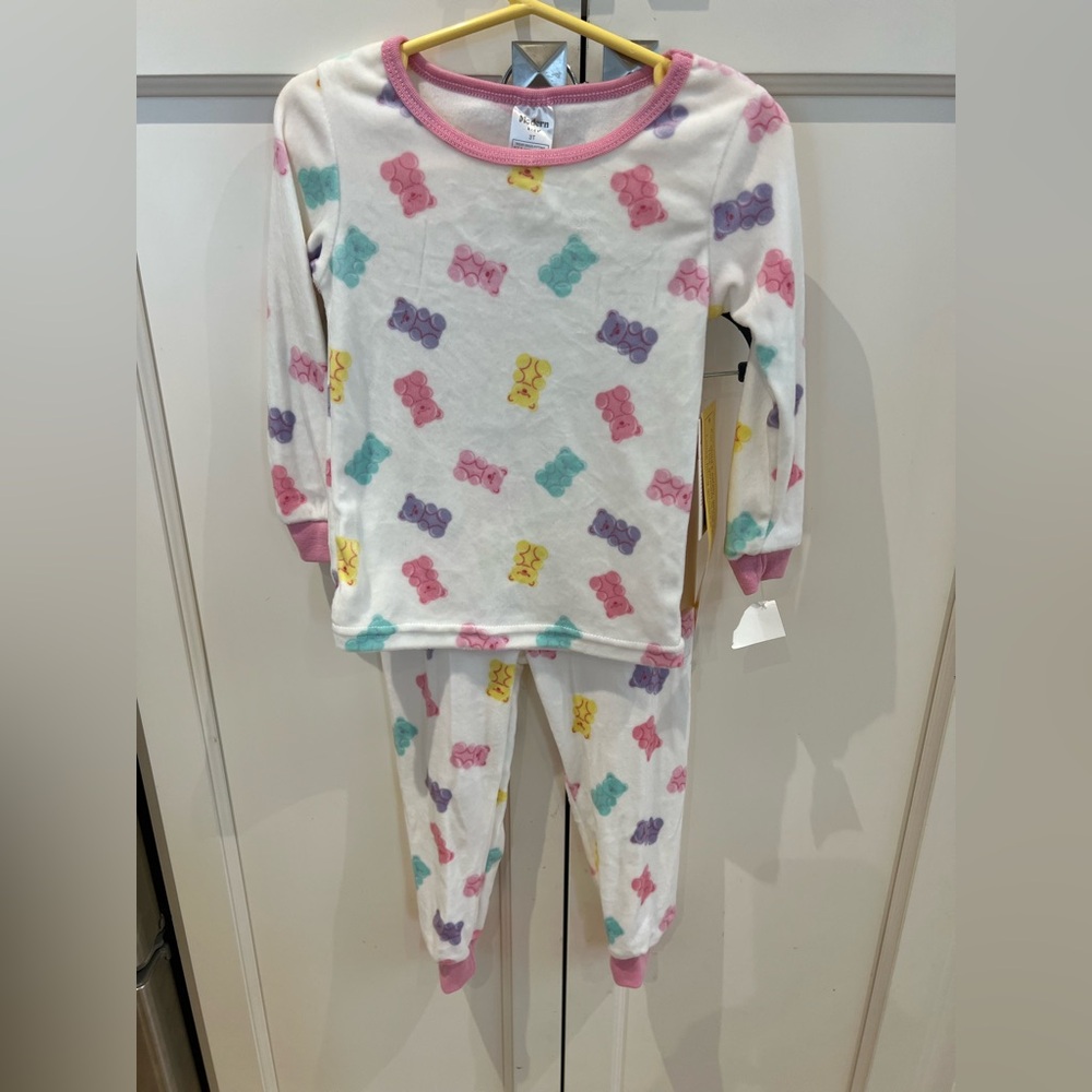 Modern kids Colorful gummy bear Kids Pajamas Set 3t